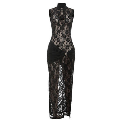 SOUTHWEST UNLIMITED velour dress in deep burgundy with long sleeves and a relaxed fit, displayed on a mannequin.